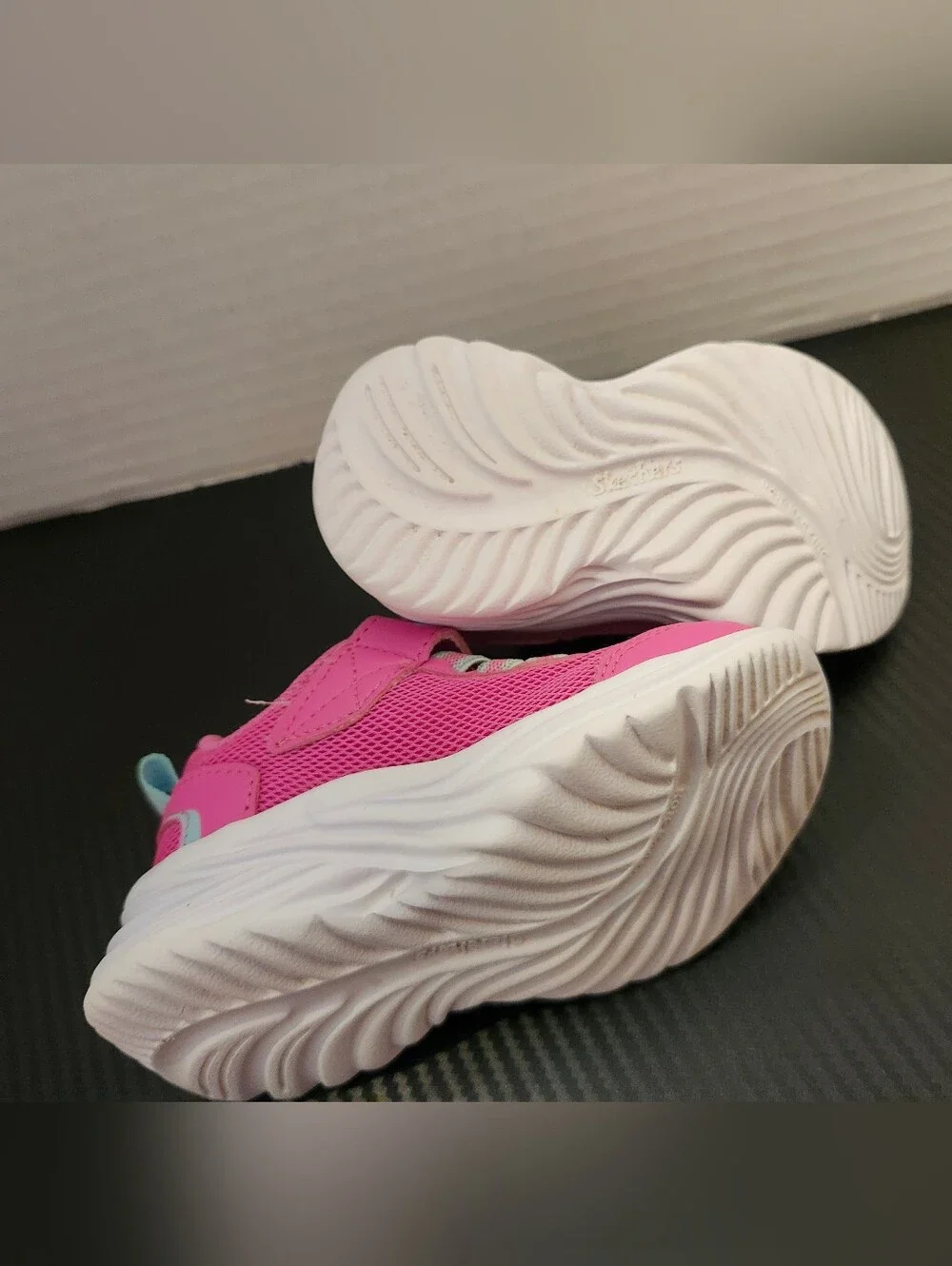 Skechers Pink Dreamy Dancers Slip-on Sneakers Kids Toddler SIZE 5